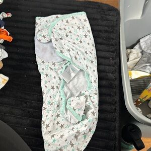 Star Print Baby Swaddle with Mint Trim